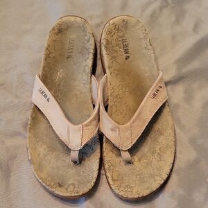 Women's LL Bean Tan Sandals Size 9